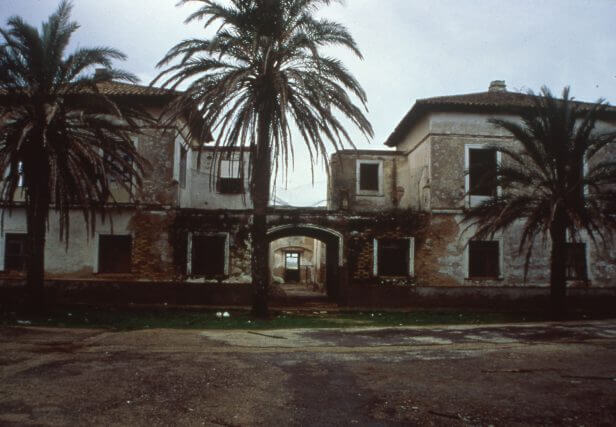 Installation view, Juan Cruz, Camden Art Centre, 2000 