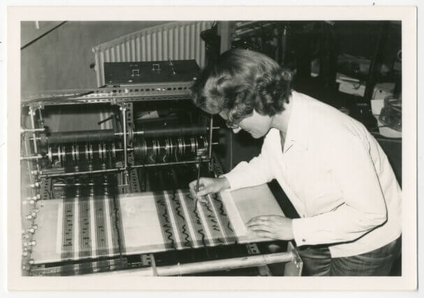 Daphne Oram drawing timbres on the Oramics machine, © Daphne Oram Trust. Photograph: Fred Wood. Image provided by Goldsmiths Special Collections & Archives.