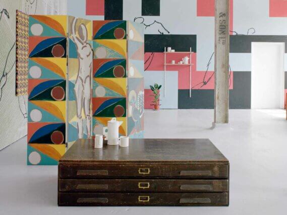 The Grantchester Pottery, Studio Wares at David Dale Gallery, 2013. Courtesy of the artist. Photo : Max Slaven