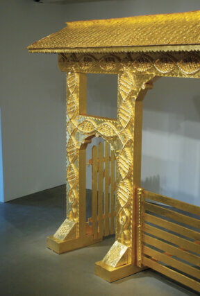 Mircea Cantor, Arch of Triumph 2008. Oak, gold leaf, 640 ✕ 416 ✕ 130 cm. Courtesy the artist and Yvon Lambert, Paris, New York.