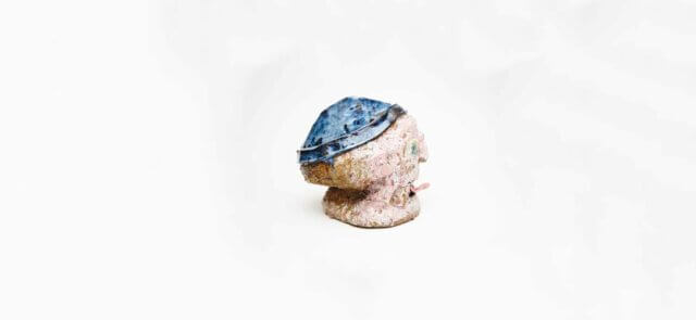 Jesse Wine, Travelling white man III, 2014 / glazed ceramics / 37 × 39 × 28cm
Courtesy the artist, Limoncello, London and Mary Mary, Glasgow