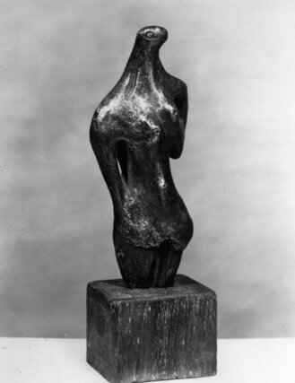 Half-figure 1932. Bronze. Courtesy The Henry Moore Foundation: Gift of Irina Moore 1977. Reproduced by permission of The Henry Moore Foundation.