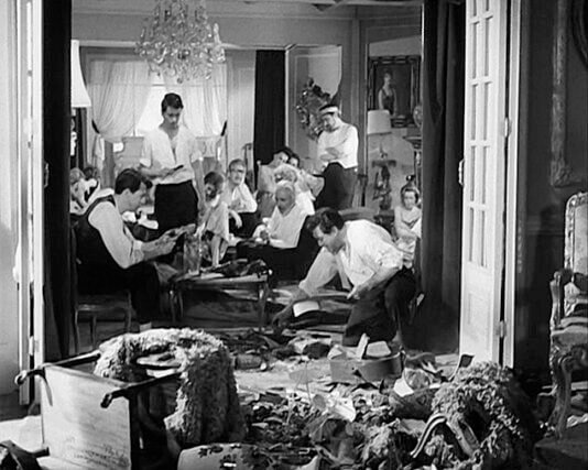 Luis Buñuel (Dir.) 
The Exterminating Angel (1962)