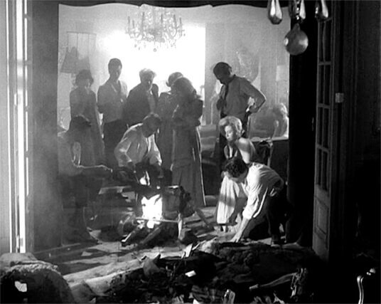 Luis Buñuel (Dir.) 
The Exterminating Angel (1962)