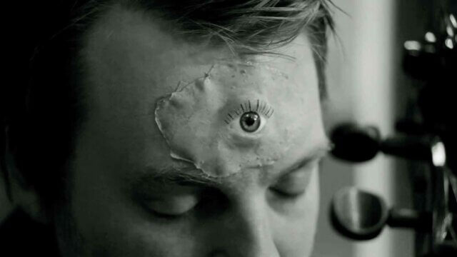Serena Korda, The Transmitters 2012 (stills) HD video.