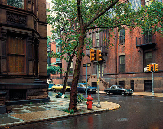 Stephen Shore, Twenty-First Street and Spruce 
Street, Philadelphia, Pennsylvania, June 21, 1974.  C-print. Courtesy Sprüth Magers Berlin London
and 303 Gallery, New York.