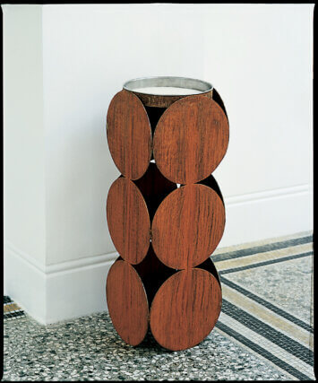 Nicole Wermers, Untitled (Ashtray), 2005 84 x 28 x 28 cm. Rusted steel, sand.
Installation view Camden Art Centre. Photo: Andy Keate  Courtesy of the artist, Produzentengalerie Hamburg and Herald St (London).