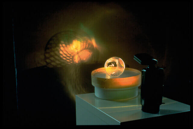 Fischli & Weiss Son et Lumière, 
Le Rayon Vert 1991. Courtesy Galerie Eva Presenhuber Zürich © The artists
