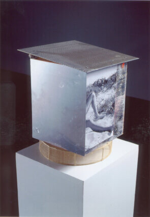 Isa Genzken, Strandhäuser zum Umziehen (Beach Huts), 2000. Mixed media, dimensions variable. Collection of Frac Nord – Pas de Calais, Dunkirk. 