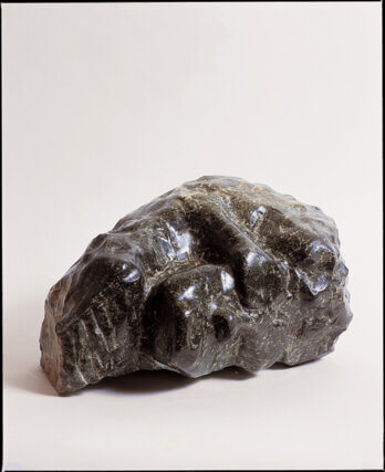 Head, 2006. Springstone,
20 × 45 × 25 cm. © The artist, the authors and Camden Arts Centre. Courtesy the artist.