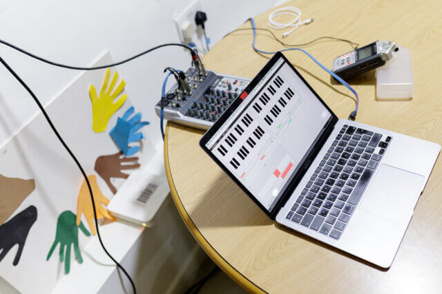 Electronic Music Club with Rian Treanor