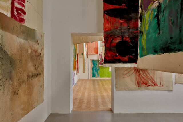 Exhibition Films: Vivian Suter